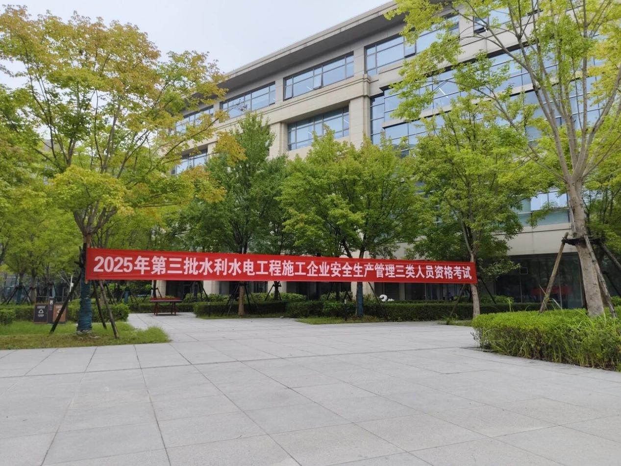 76acbaacdfd6d02409bba04f2c9aff28