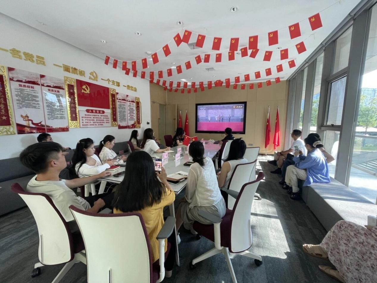 e54500689221425aabd693c934f4b70f